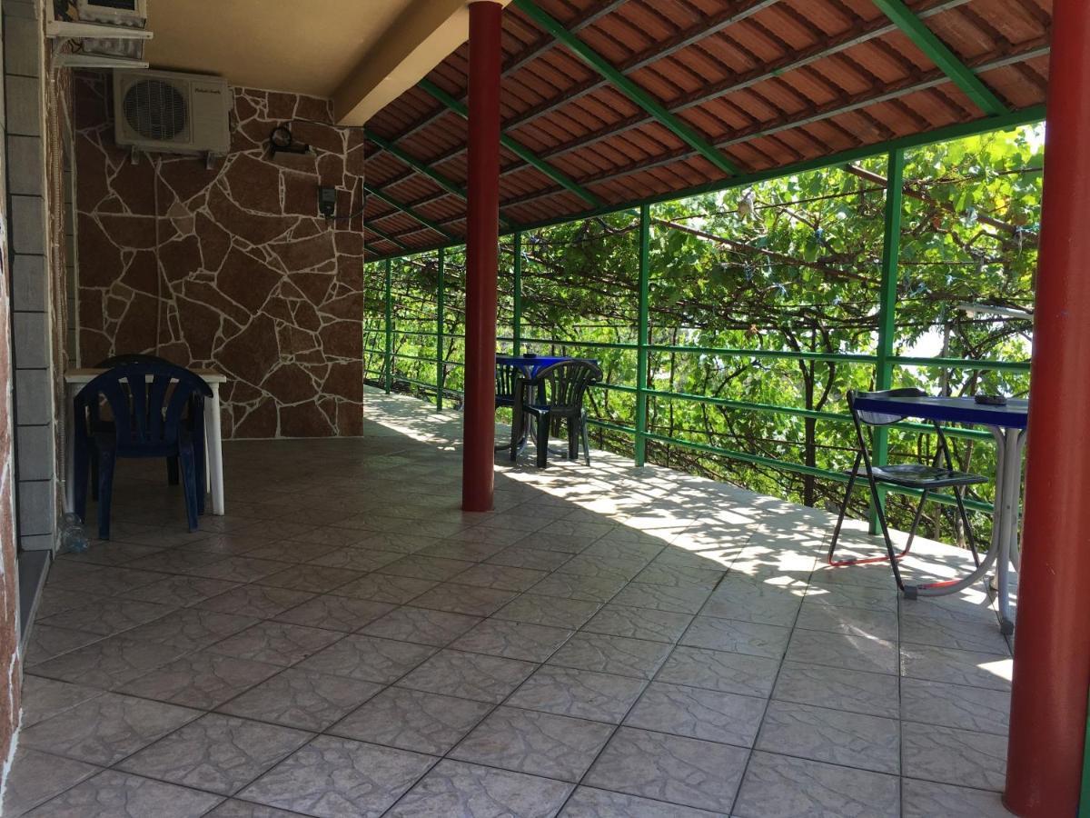 Romeo'S Guest House 2 Piqeras Bagian luar foto
