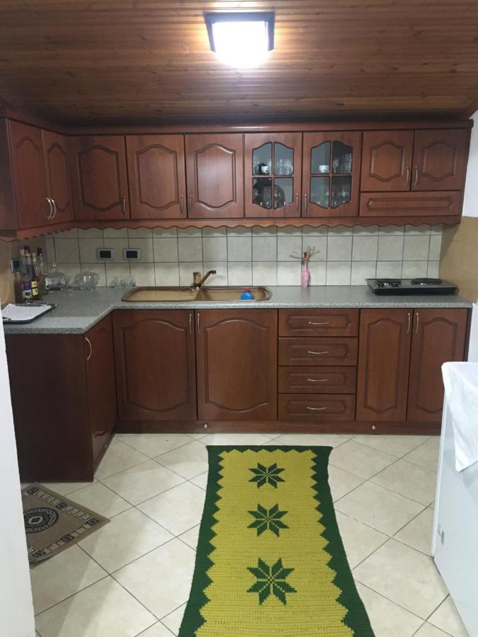 Romeo'S Guest House 2 Piqeras Bagian luar foto